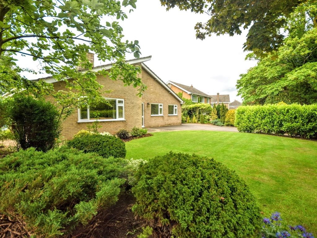 3 bed bungalow for sale in Church Lane, Utterby LN11 Zoopla