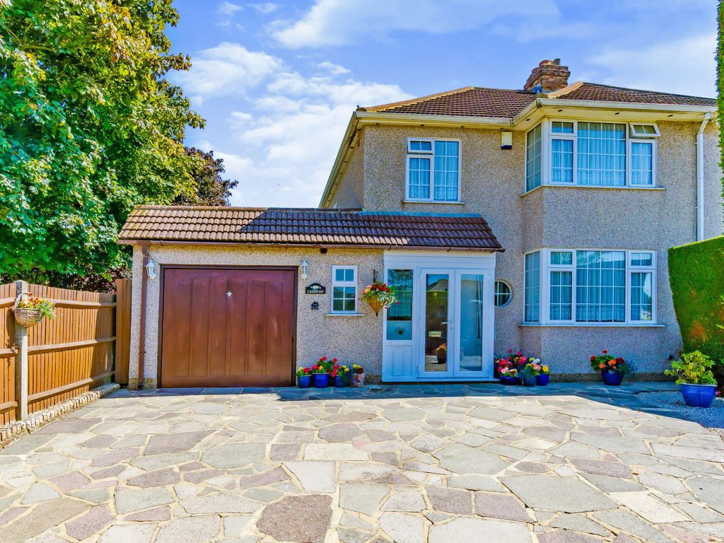 3 bed semidetached house for sale in Limpsfield Road, Warlingham CR6