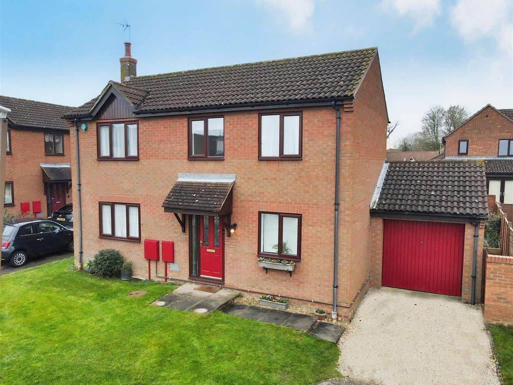 4 bed detached house for sale in Kirtlington, Downhead Park, Milton