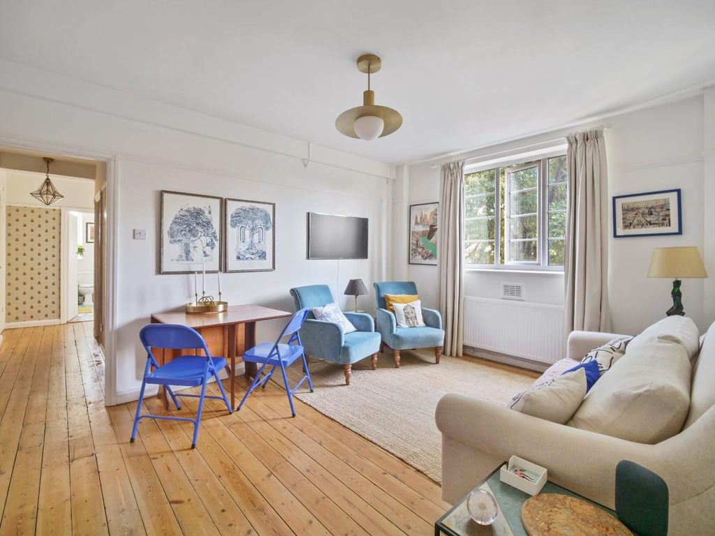 2 bed flat for sale in Elmers End Road, Anerley, London SE20, £300,000