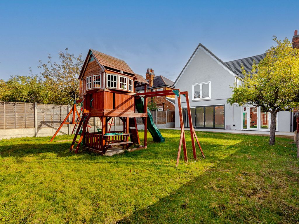 Highway Road, Leicester LE5  