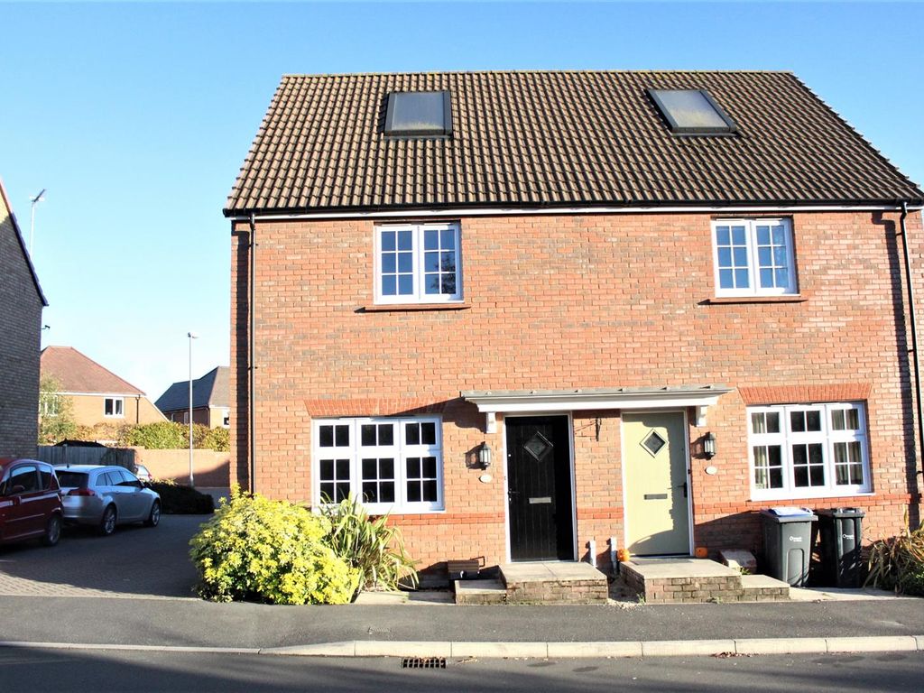 2 bed semidetached house to rent in Comet Crescent, Calne SN11 Zoopla