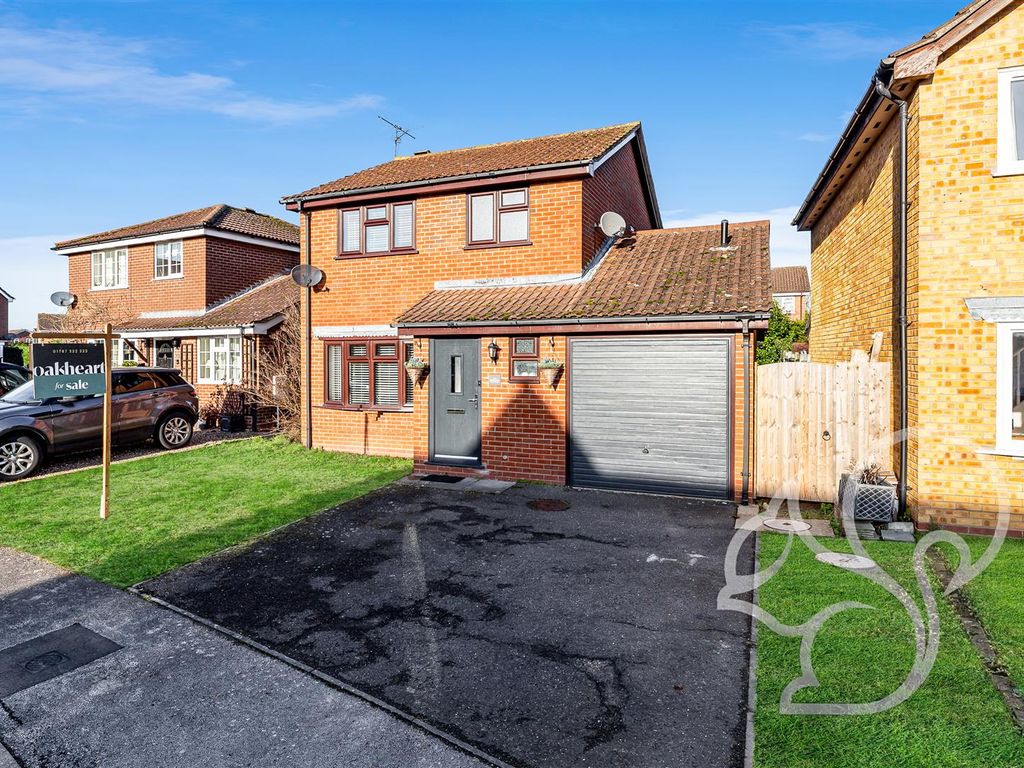 3 bed detached house for sale in Davidson Close, Great Cornard, Sudbury
