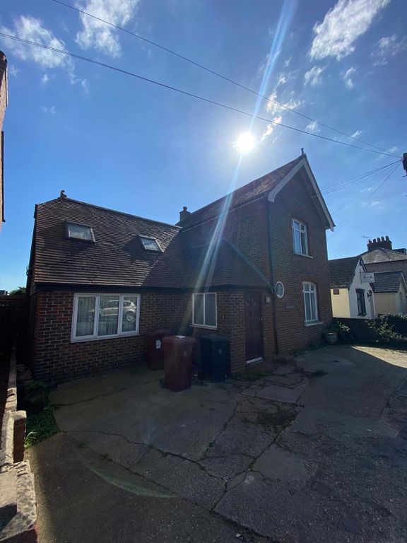 Westhampnett Road, Chichester, West Sussex PO19