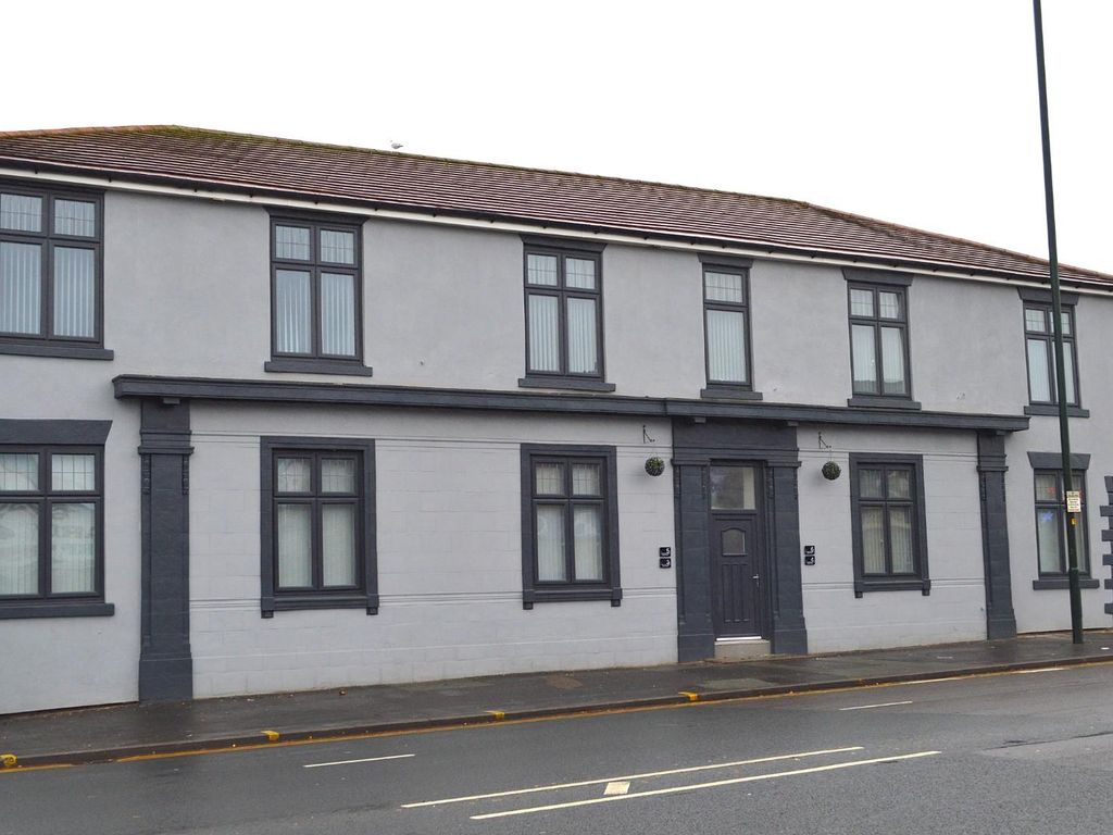 1 bed property to rent in Oldham Road, Failsworth, Manchester M35, £795