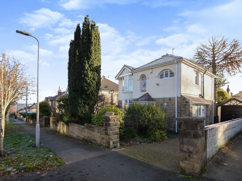 Heaton Park Drive, Bradford BD9