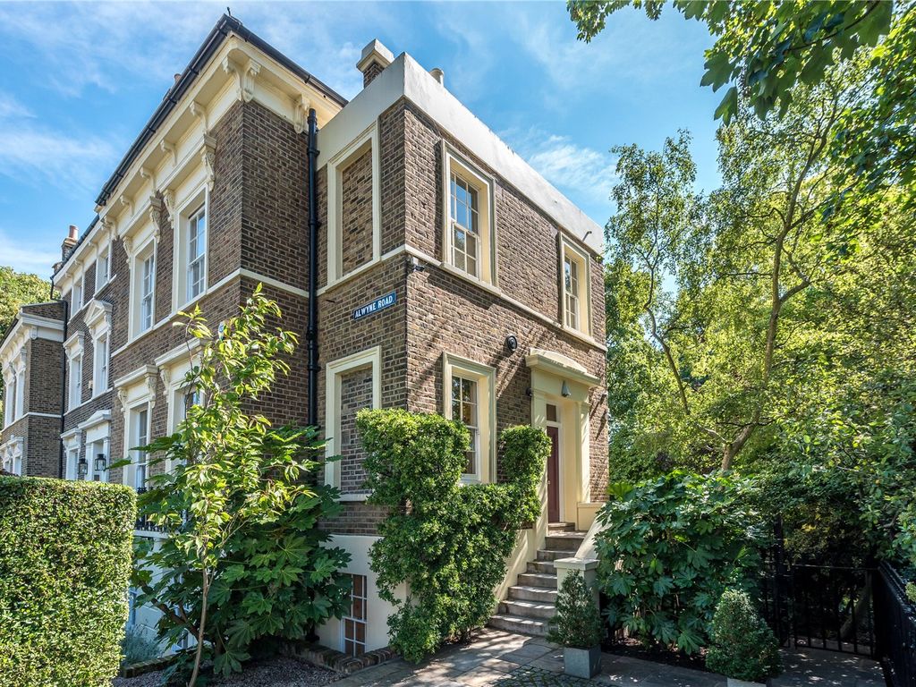 4 bed semidetached house for sale in Alwyne Road, Islington, London N1