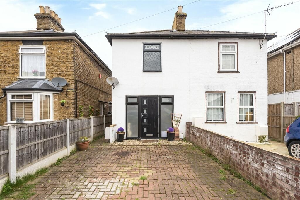 2 bed semidetached house for sale in New Road, Hillingdon, Uxbridge