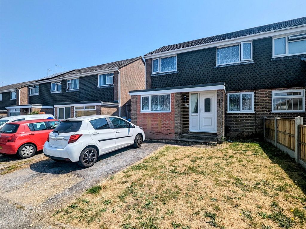 3 bed semidetached house for sale in Carisbrooke Crescent, Poole BH15