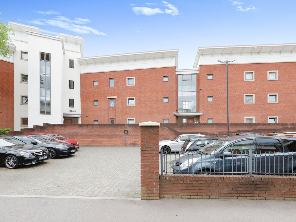 1 bed flat for sale in Albion Street, Wolverhampton WV1, £90,000 Zoopla