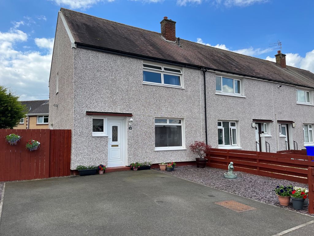 3 bed end terrace house for sale in Davidson Street, Bannockburn