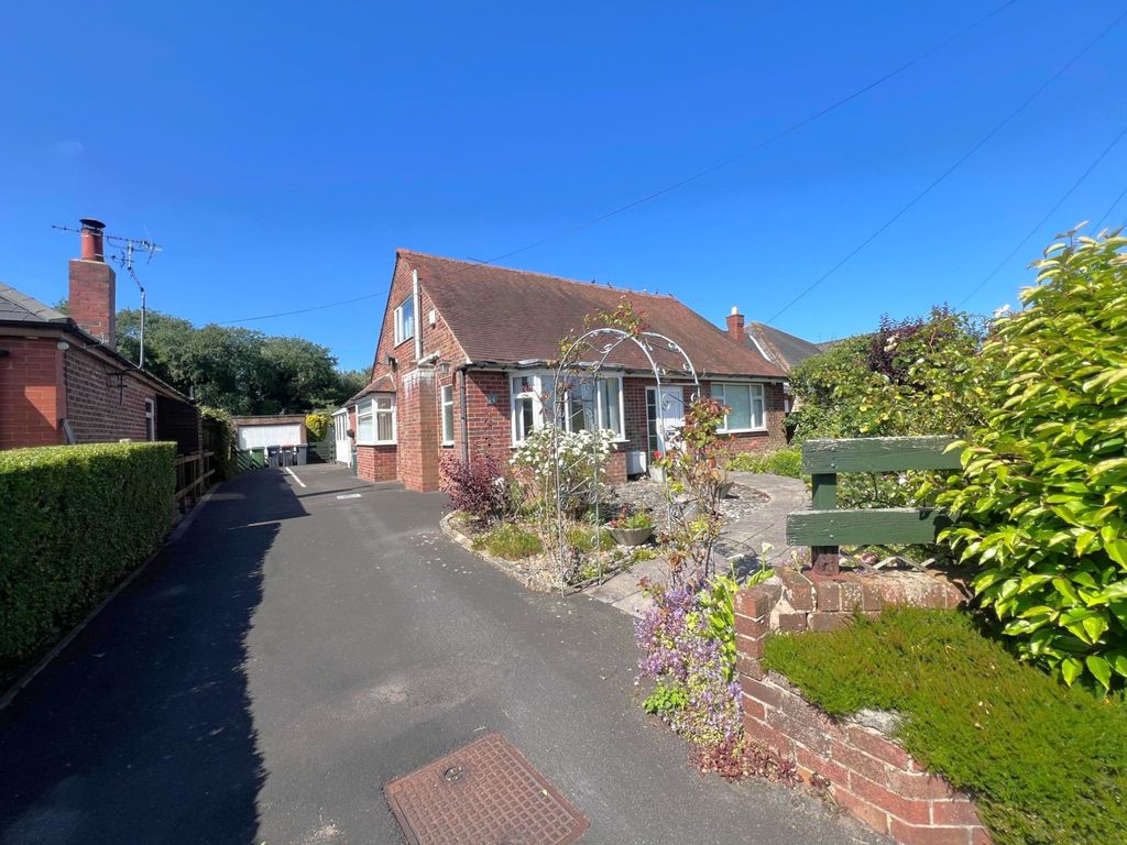 4 bed bungalow for sale in Robins Lane, Carleton FY6, £425,000 Zoopla
