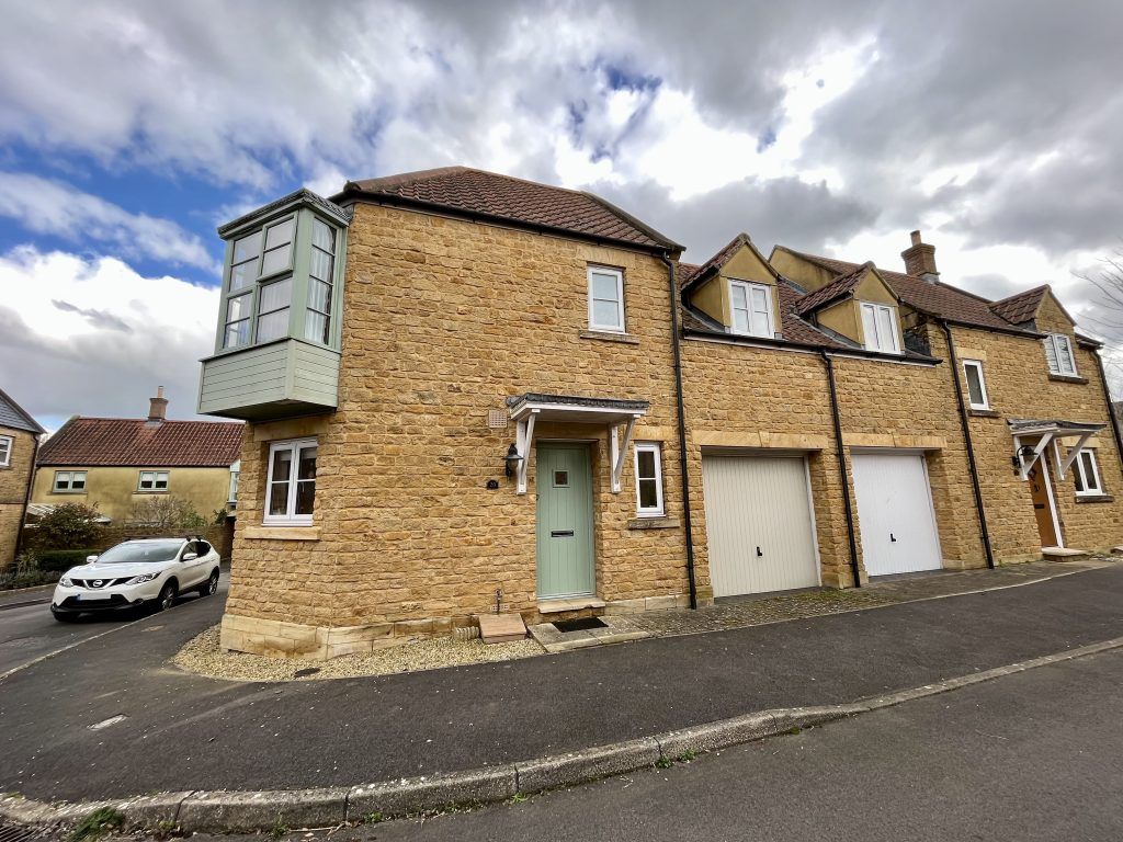 3 bed semidetached house for sale in Becksfield, StokeSubHamdon