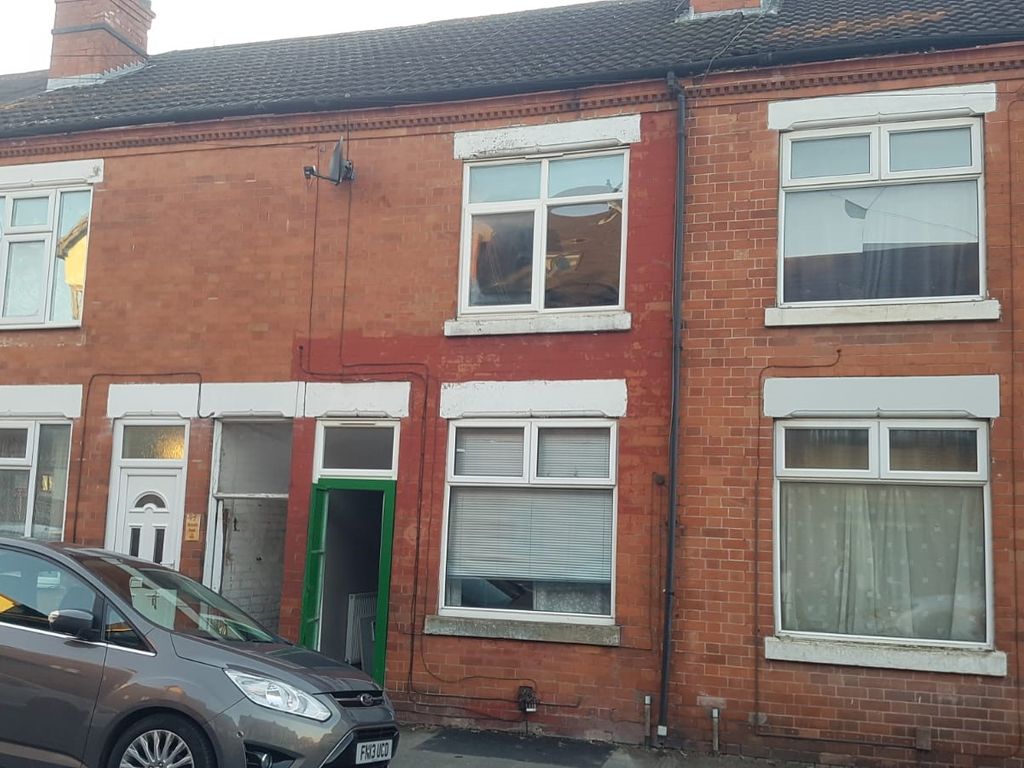 3 bed terraced house for sale in Wharncliffe Road, Loughborough LE11
