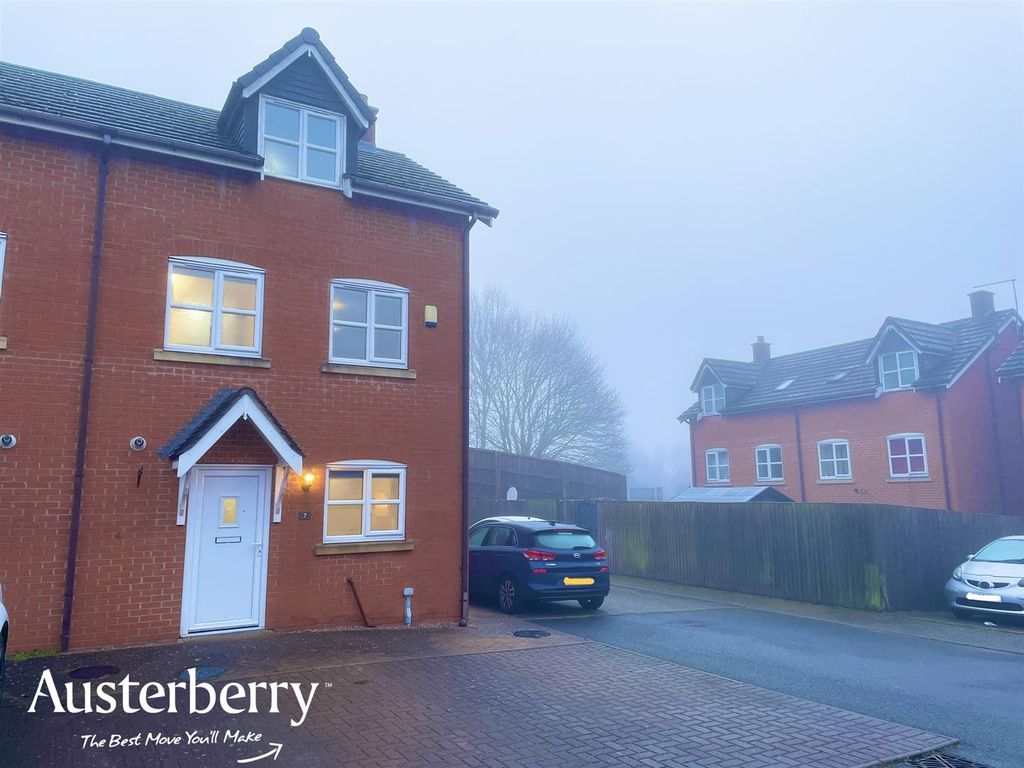3 bed town house to rent in Waters Edge Close, NewcastleUnderLyme ST5