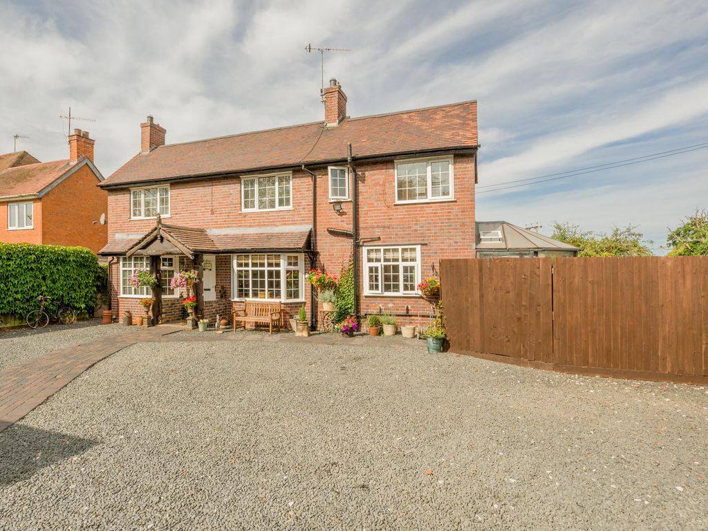 3 bed detached house for sale in Worcester Road, Wychbold, Worcestershire WR9 Zoopla