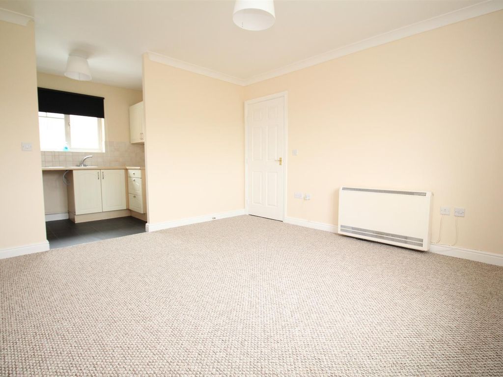 1 bed flat to rent in Richmond Meech Drive, Kennington, Ashford TN24