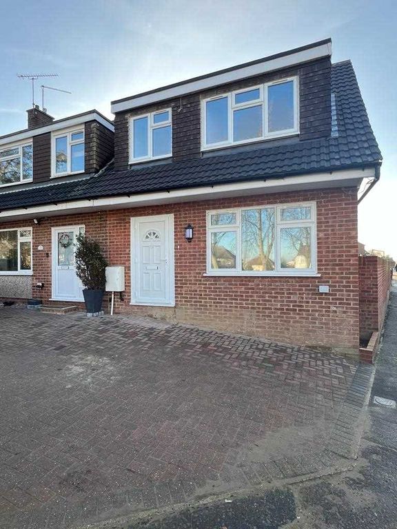 3 bed semidetached house to rent in Fleet Road, New Build Property