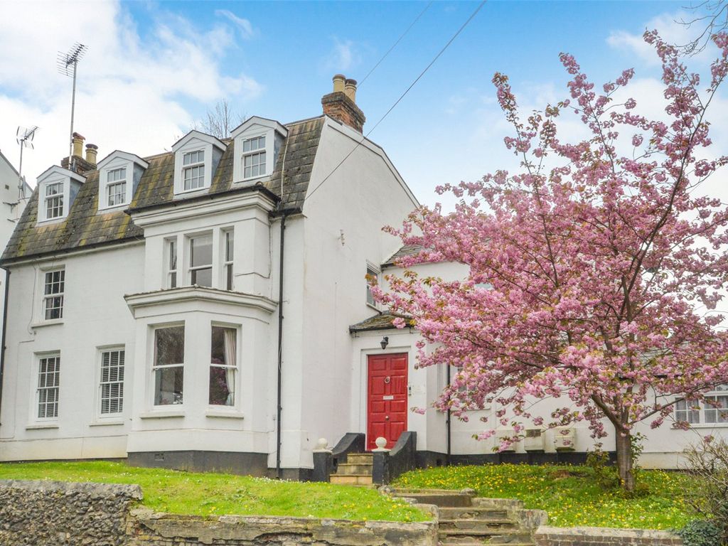 1 bed flat for sale in Silver Street, Stansted Mountfitchet, Essex CM24