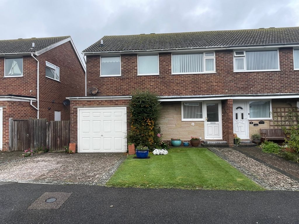 3 bed semidetached house for sale in Waverley Gardens, Pevensey Bay
