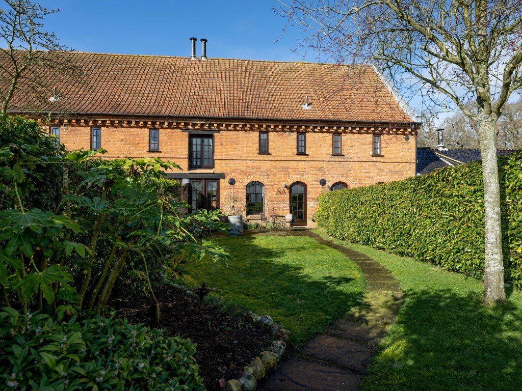 3 bed barn conversion for sale in Melton Park, Melton Constable NR24