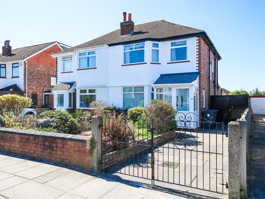 3 bed semidetached house for sale in Glenpark Drive, Marshside