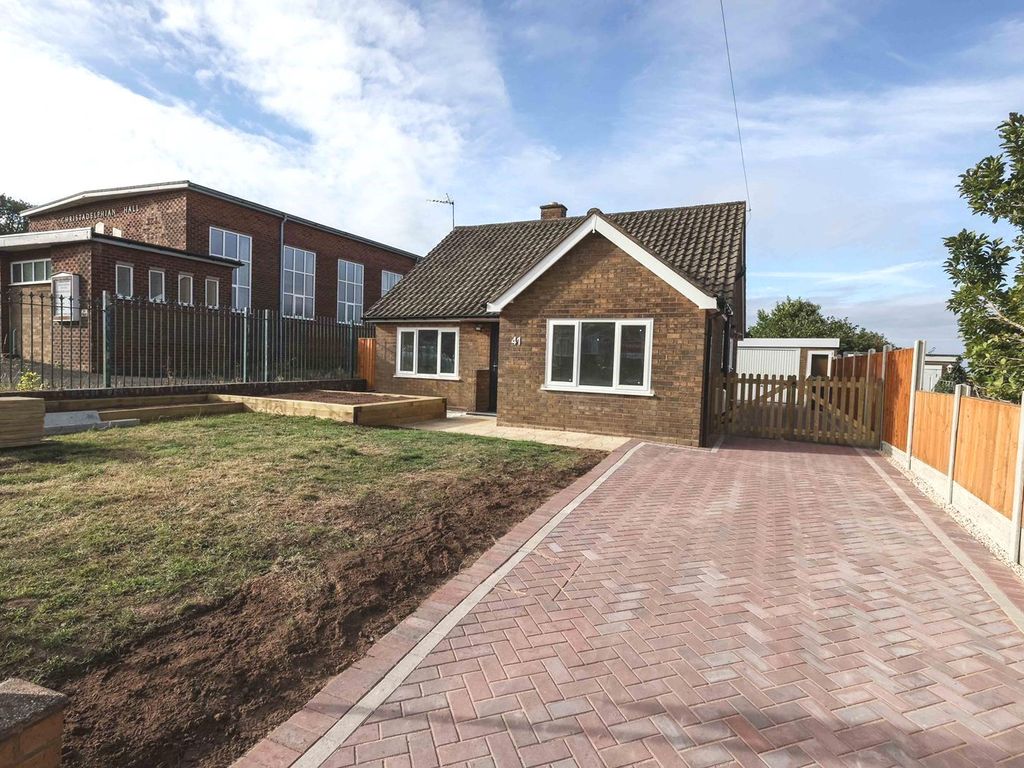 2 bed detached bungalow for sale in Dudley Road, Rowley Regis B65 Zoopla