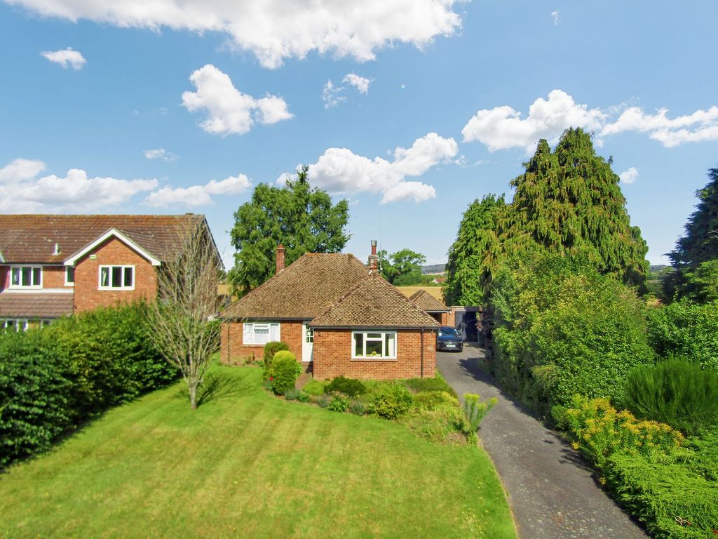 3 bed detached bungalow for sale in Sandyhurst Lane, Ashford TN25, £550,000 Zoopla