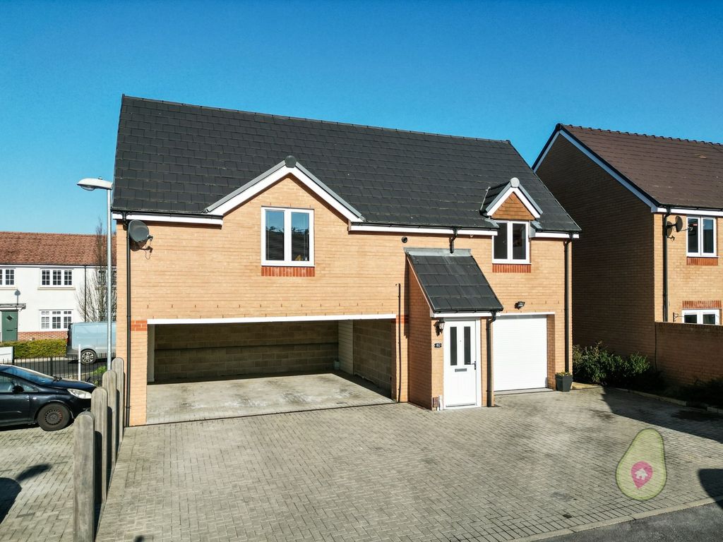 2 bed mews house for sale in Falcon Way, Park, Bracknell RG12