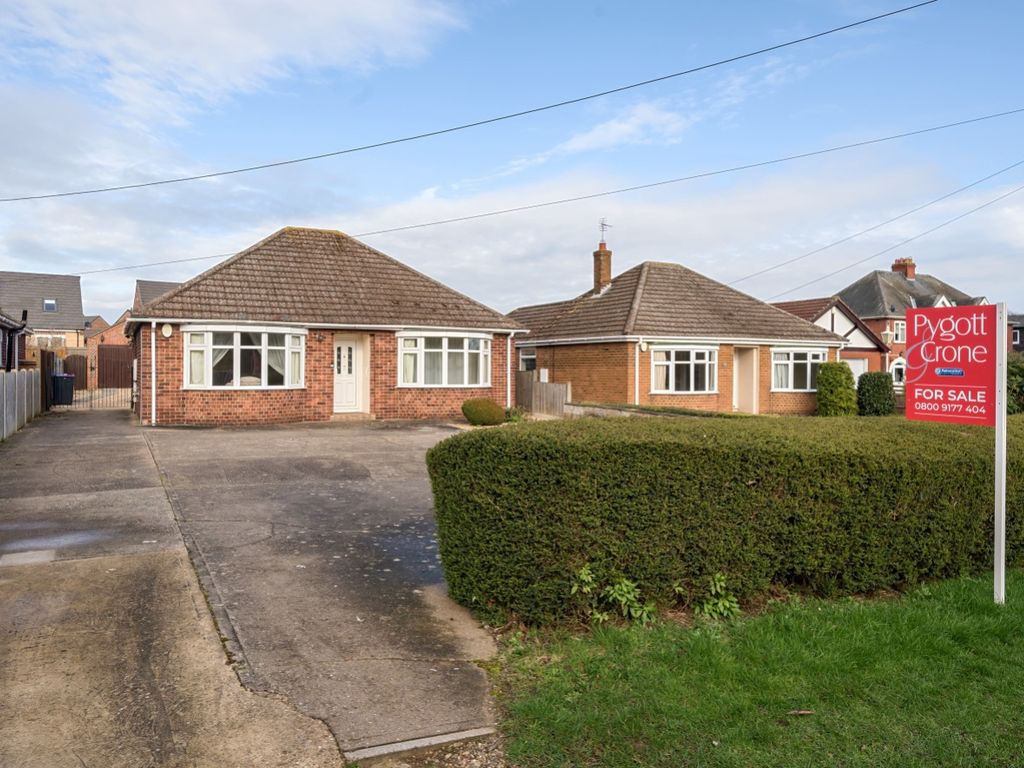 2 bed detached bungalow for sale in Deepdale Lane, Nettleham, Lincoln