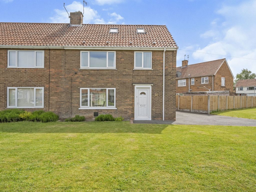 3 bed semidetached house for sale in Grange View, Harworth, Doncaster