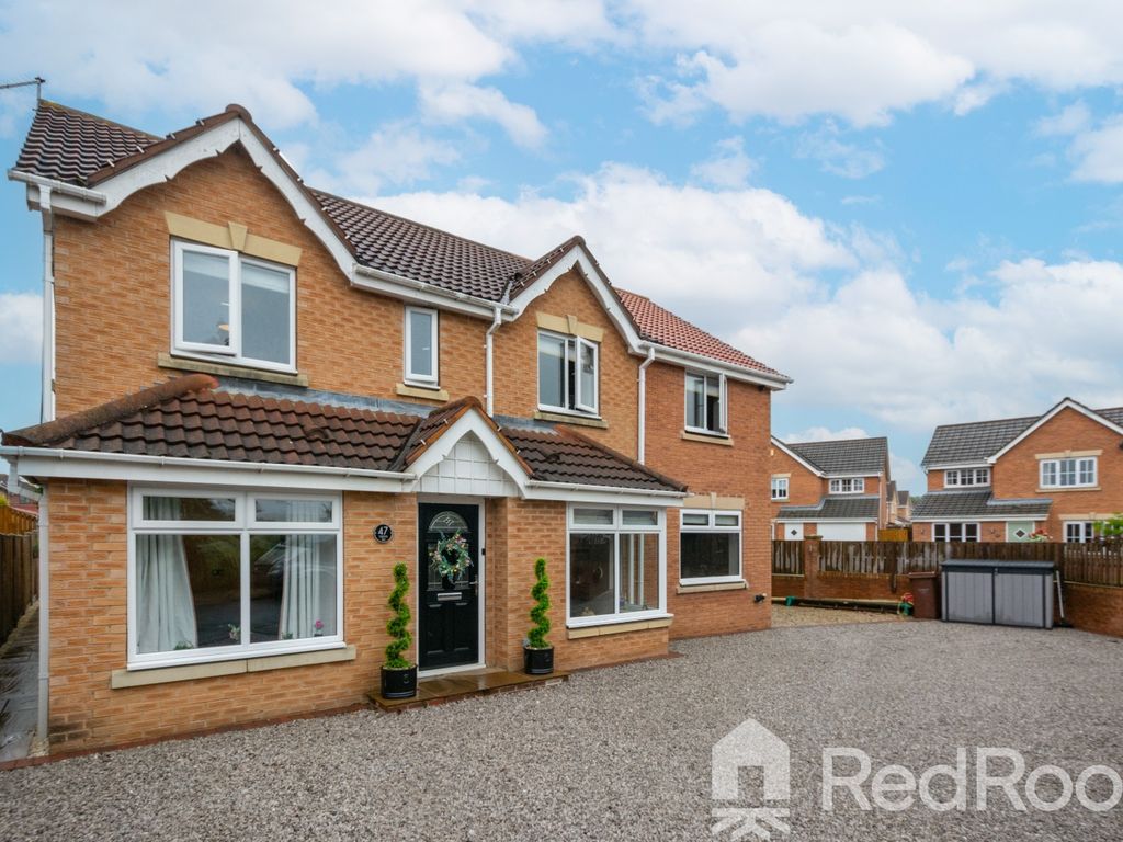 7 bed detached house for sale in Caddon Avenue, South Elmsall