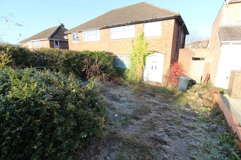 3 bed semidetached house for sale in Witley Avenue, Halesowen B63, £