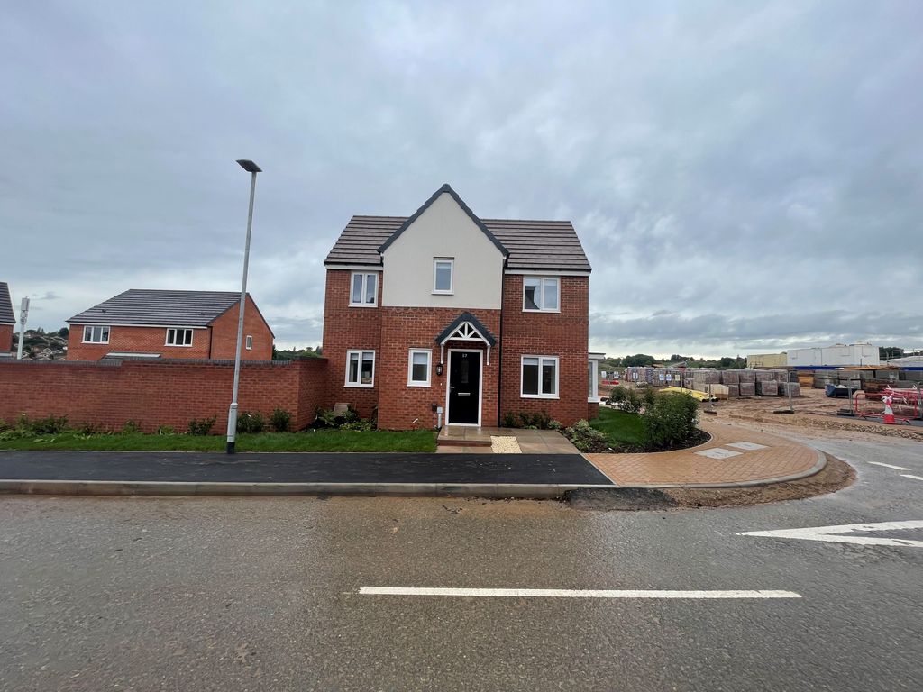 3 bed detached house to rent in Horwood Drive, Gedling, Nottingham NG4