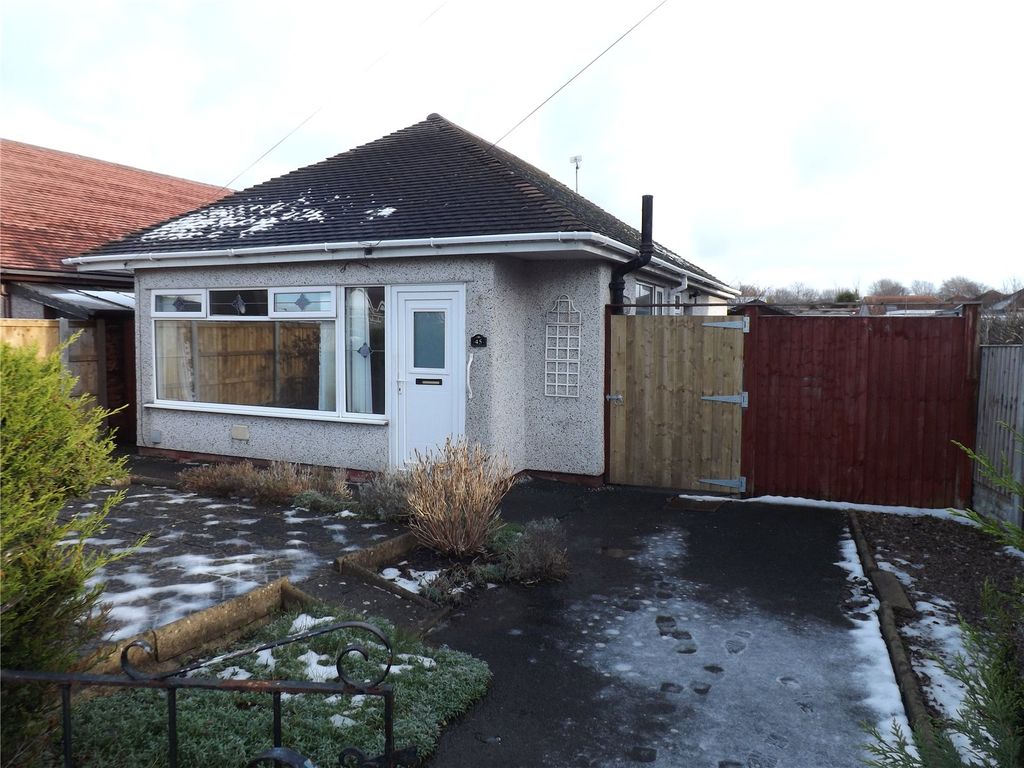 2 bed bungalow for sale in Weaver Avenue, Rhyl LL18 Zoopla