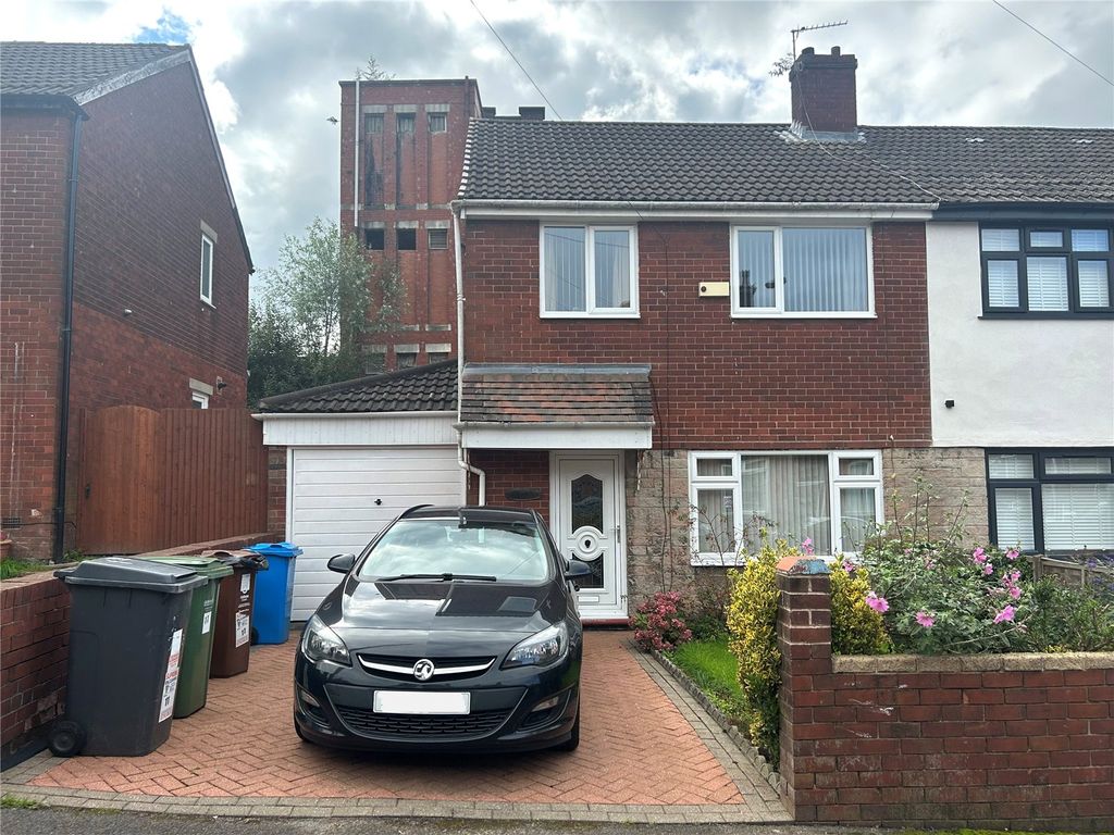 3 bed semidetached house for sale in Jane Street, Chadderton, Oldham, Greater Manchester OL9, £