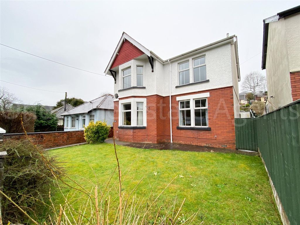 3 bed detached house for sale in Cwmavon Road, Abersychan, Pontypool