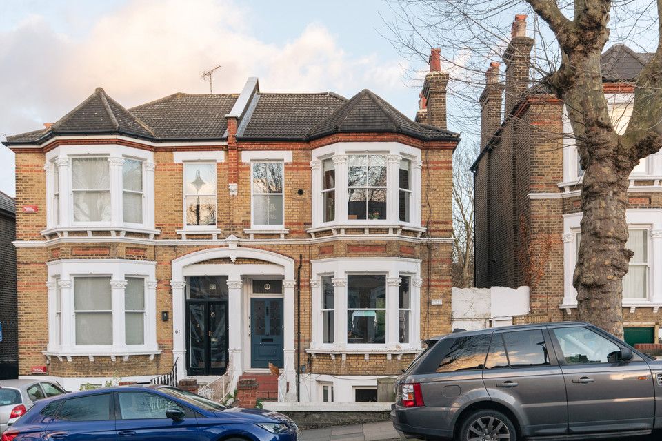 2 bed flat for sale in Jerningham Road, New Cross SE14, £575,000 Zoopla