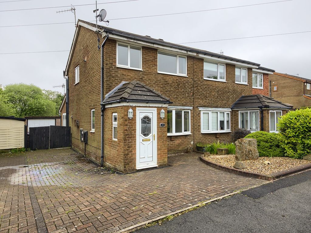3 bed semidetached house to rent in Greenbrook Road, Burnley