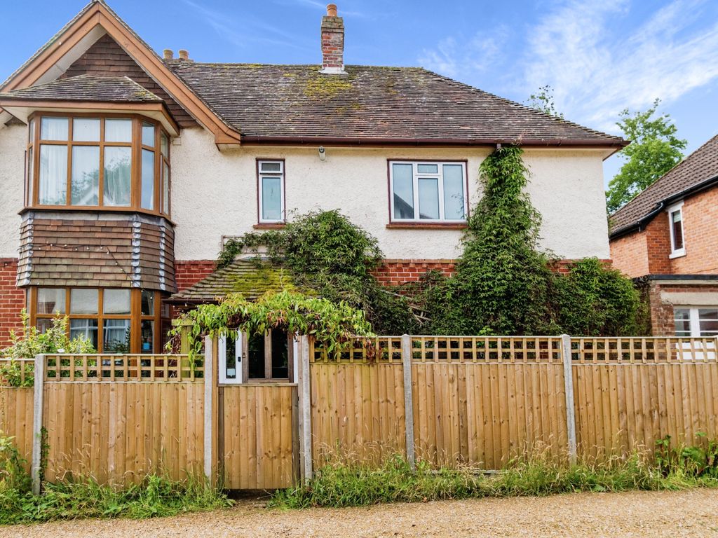3 bed detached house for sale in Shrubbs Hill Gardens, Lyndhurst