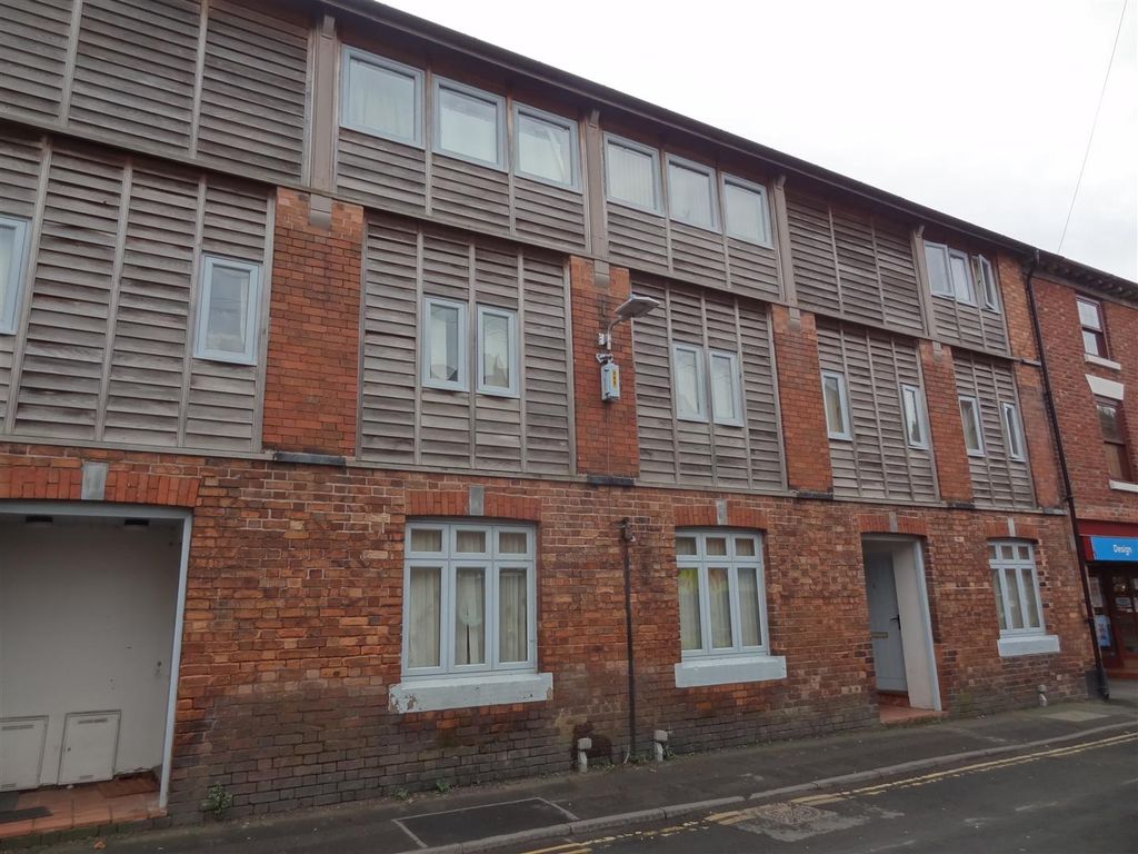 3 bed town house to rent in Noble Street, Wem, Shrewsbury SY4, £775 pcm