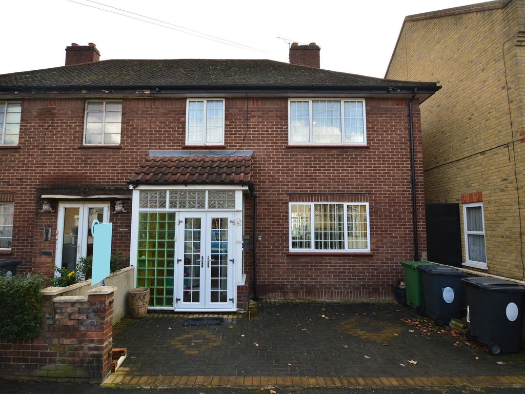 3 bed semidetached house for sale in Pearcroft Road, Leytonstone E11