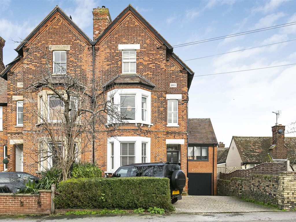 5 bed semidetached house for sale in Old North Road, Royston SG8, £