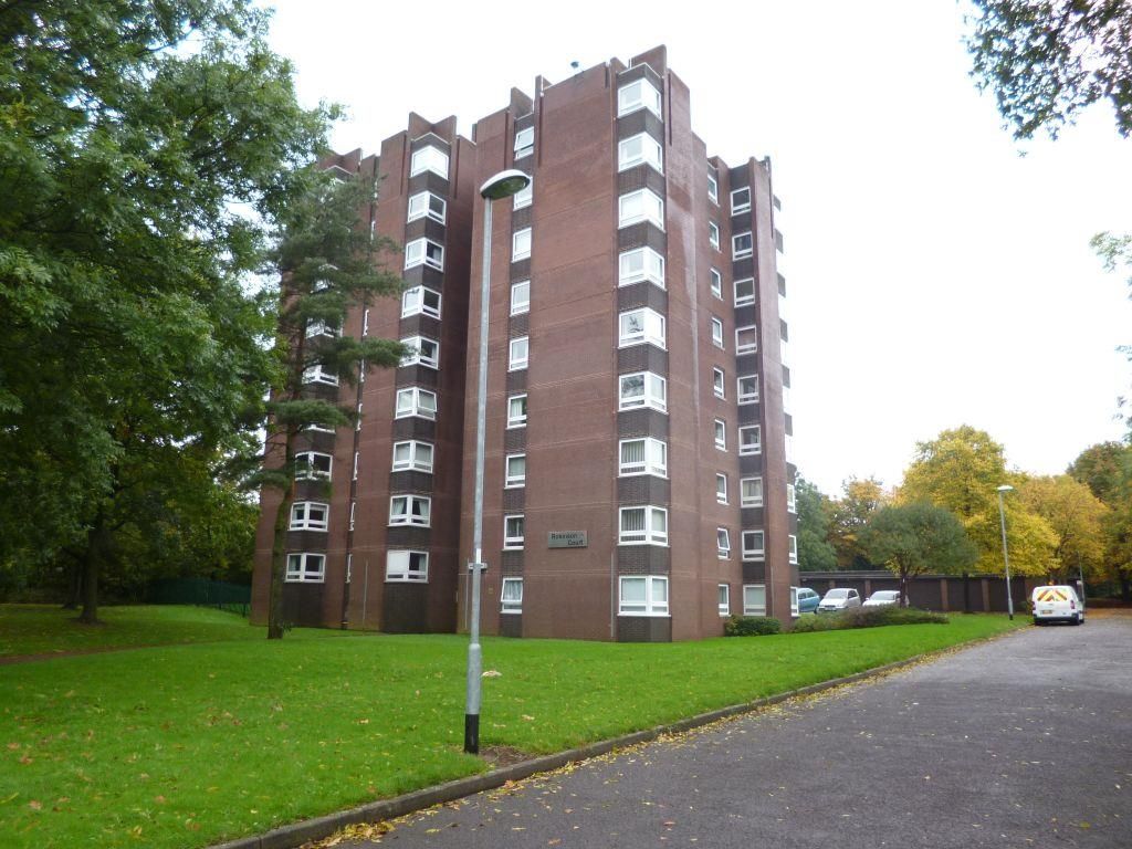 2 bed flat to rent in Robinson Court, Ripon Road, Blurton, StokeOn