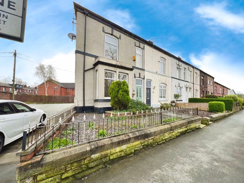 4 bed terraced house for sale in Dumers Lane, Bury BL9, £220,000 Zoopla