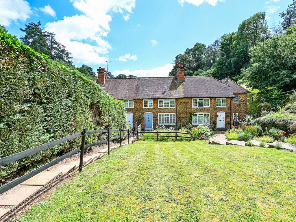3 bed terraced house for sale in Hurtmore Bottom, Eashing, Godalming GU7 Zoopla