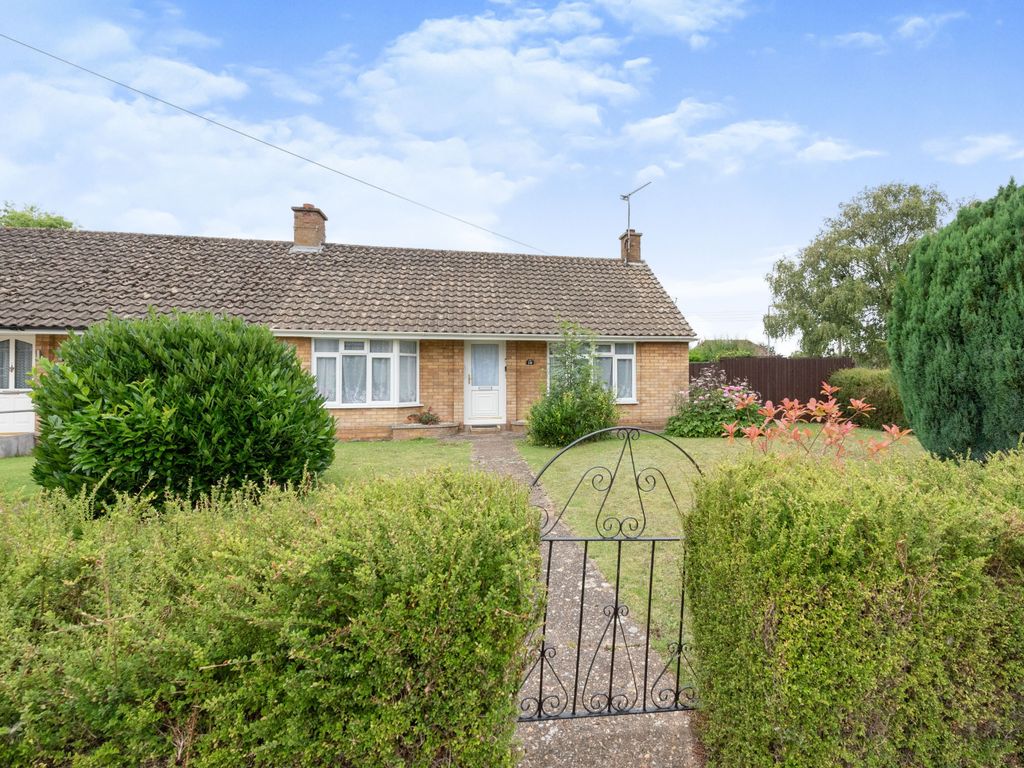 2 bed bungalow for sale in Lammas Close, Bardwell, Bury St. Edmunds