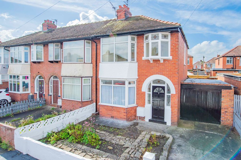 3 bed end terrace house for sale in Roselyn, Shrewsbury SY1 Zoopla