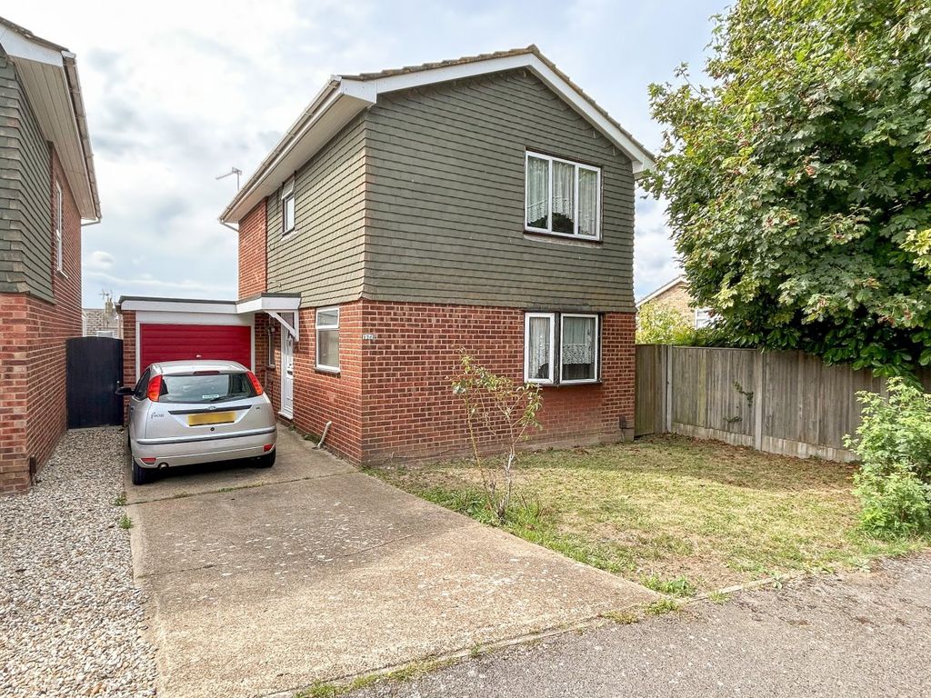 3 bed detached house for sale in Peregrine Drive, Sittingbourne ME10