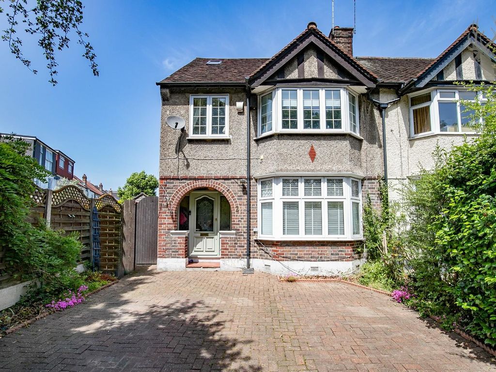4 bed semidetached house for sale in Whitehall Road, London E4 Zoopla